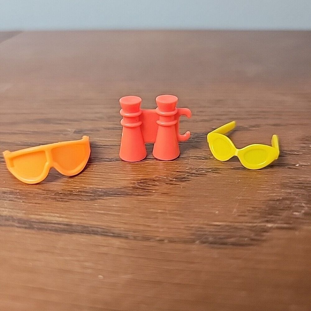 Vintage 1990's Mattel Barbie Camp Barbie Binoculars and Sunglasses LOT of‎ (3)